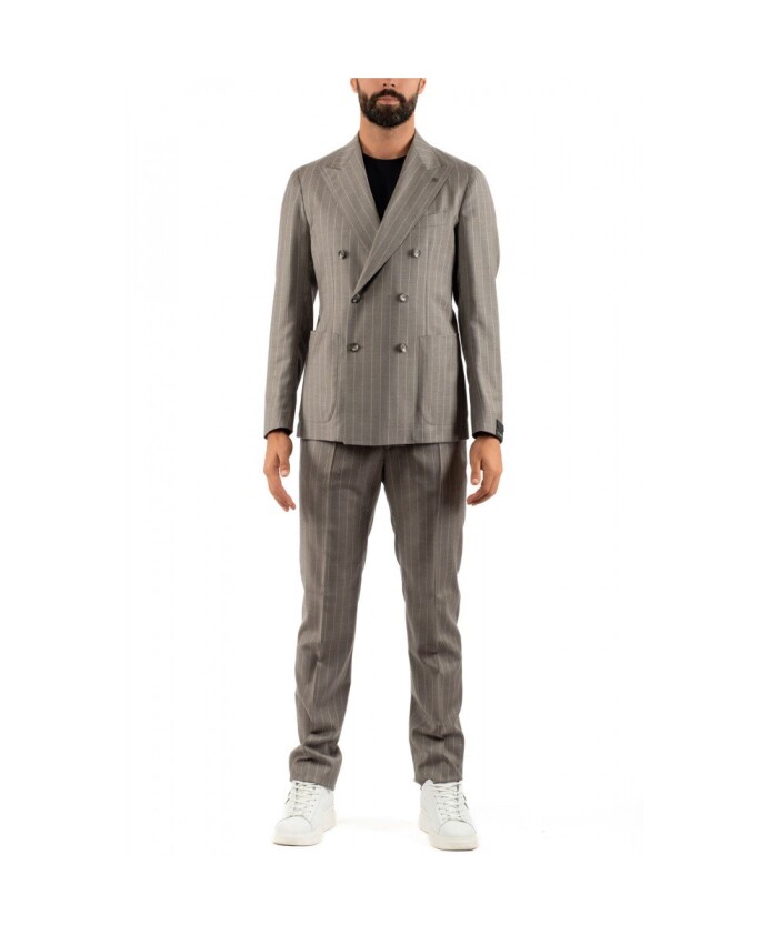 double-breasted-suit
