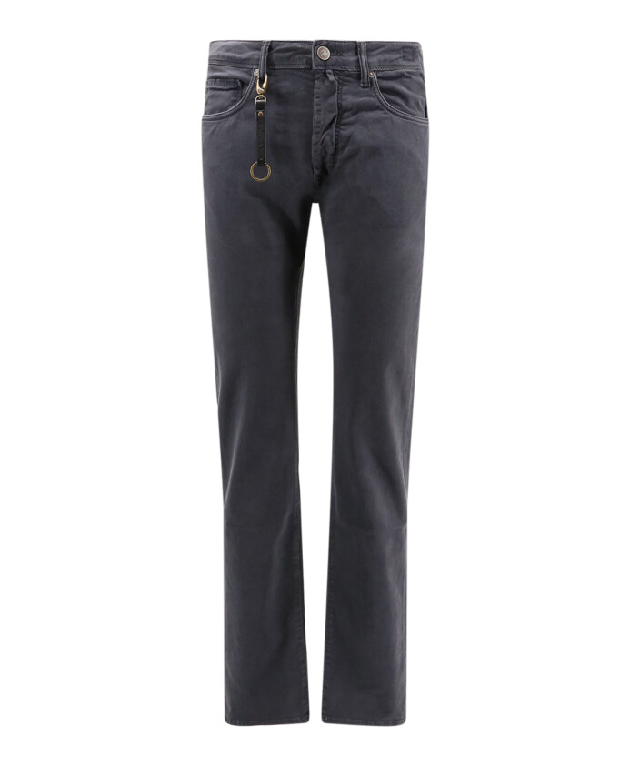 pantalon-bleu-avec-porte-cles