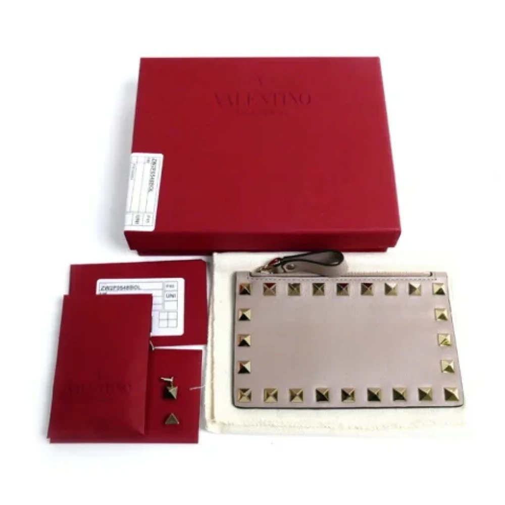 Valentino Vintage Pre-owned Leather wallets Beige Dames