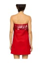 rode-polyester-jurk-met-applicaties