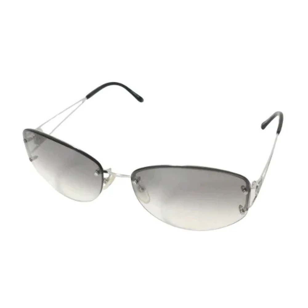 Givenchy Pre-owned Plastic sunglasses Gray Dames