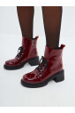 bottines-classiques-a-lacets