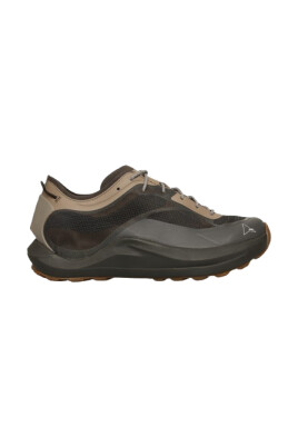 bruna-lader-sneakers-med-vibram-sula