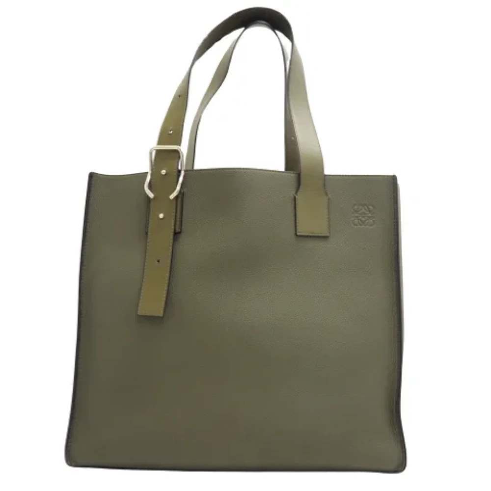 Loewe Pre-owned Leather totes Green Dames