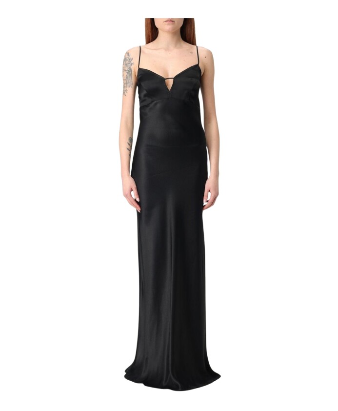 robe-longue-en-soie-elegante