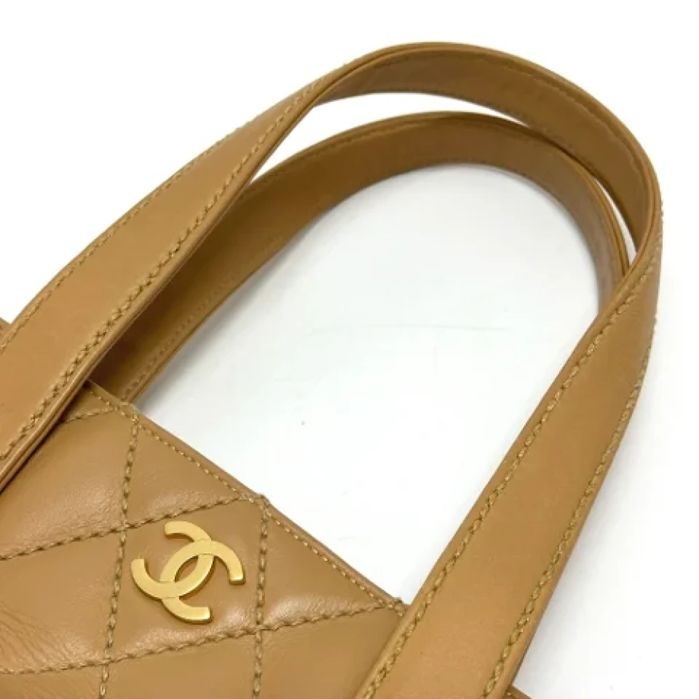 Chanel Vintage Pre-owned Leather totes Beige Dames