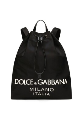 sacs-noirs-pour-un-look-elegant