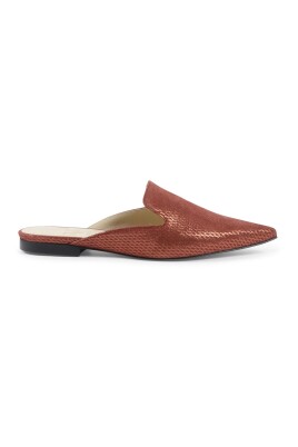 brun-laeder-pointedtoe-mules-slipon