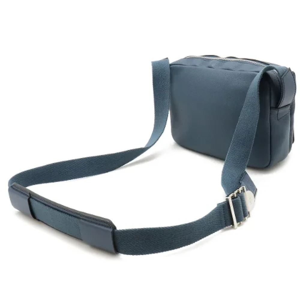 Loewe Pre-owned Leather shoulder-bags Blue Dames