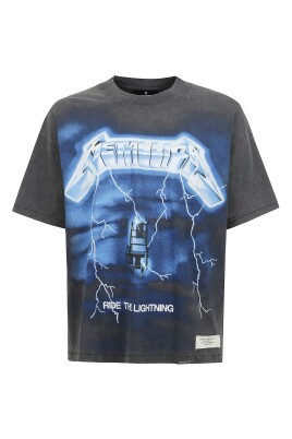 short-sleeve-metallica-t-shirt-with-logo