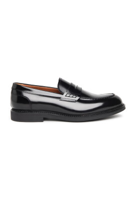black-flat-shoes-with-passante