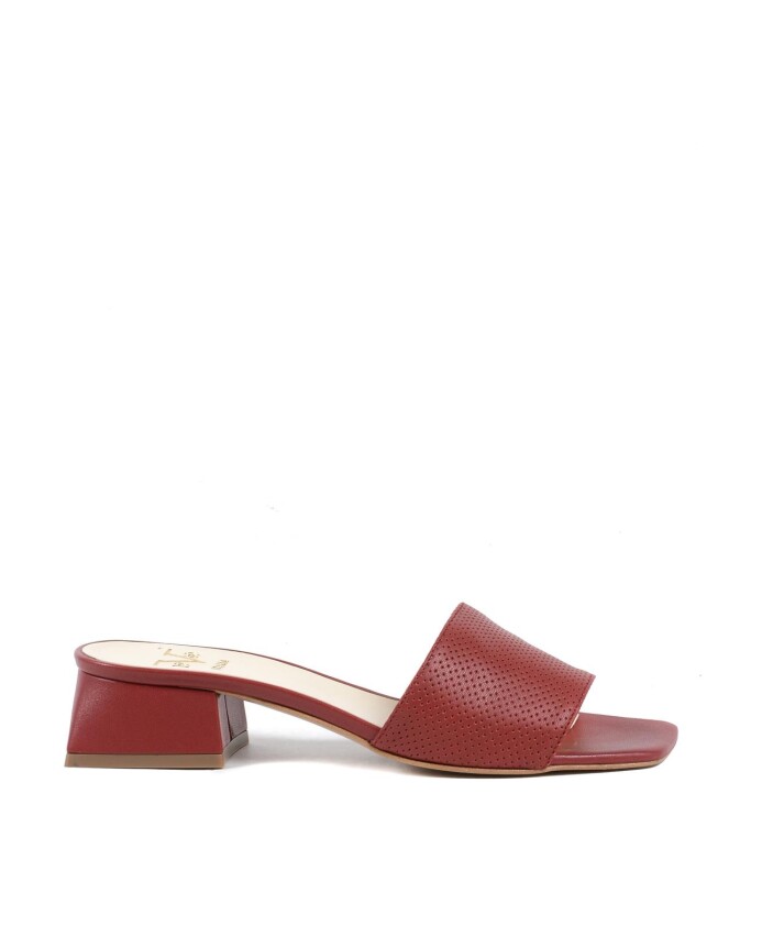 mules-en-cuir-rouge