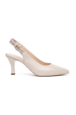 beige-sandals-with-t80-detail