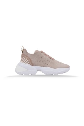 baskets-en-daim-a-lacets