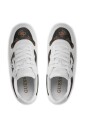 baskets-blanches-en-cuir-a-lacets