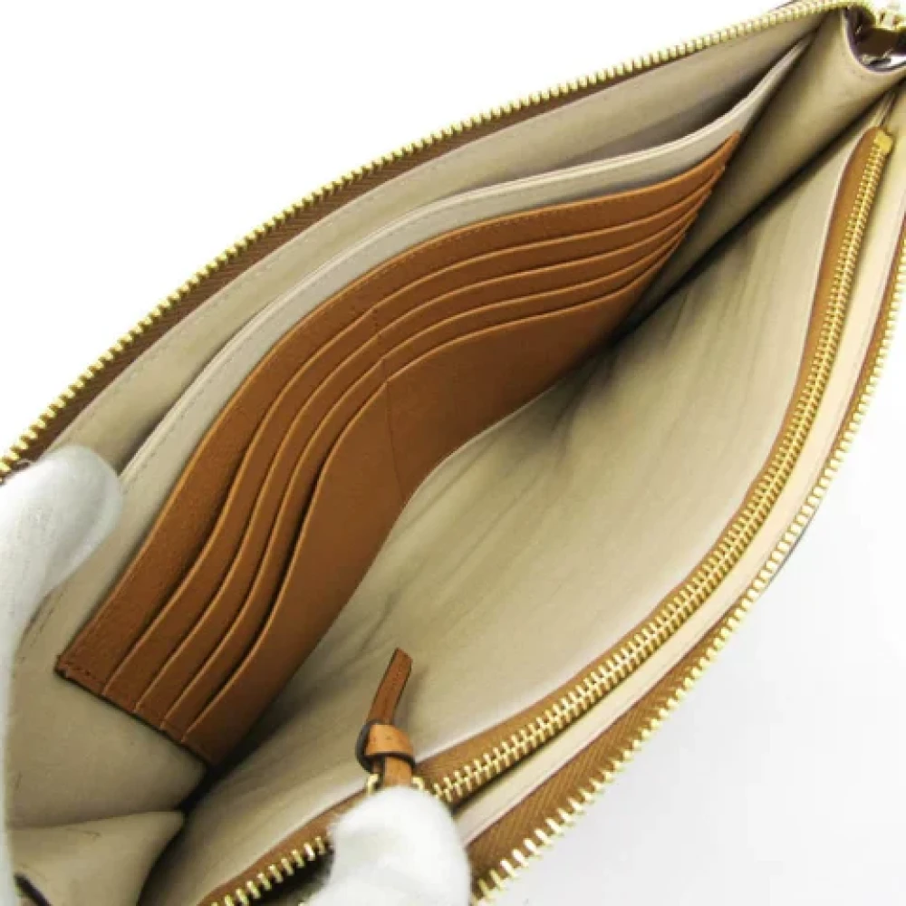 Chloé Pre-owned Leather clutches Brown Dames