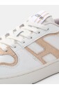 sneaker-en-cuir-avec-detail-en-tissu