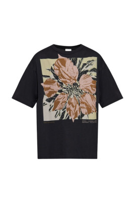 svart-t-shirt-huin