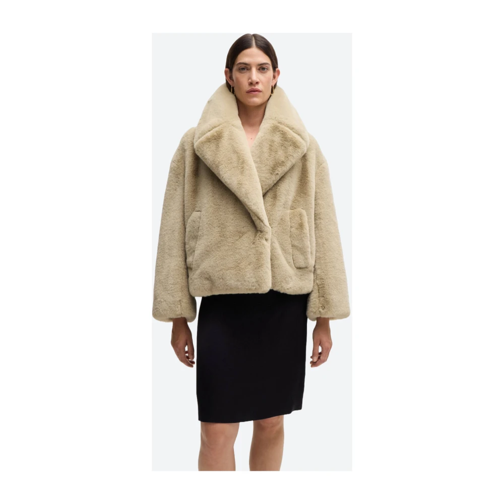 Hugo Boss Korte pluche jas met collegekraag Beige Dames
