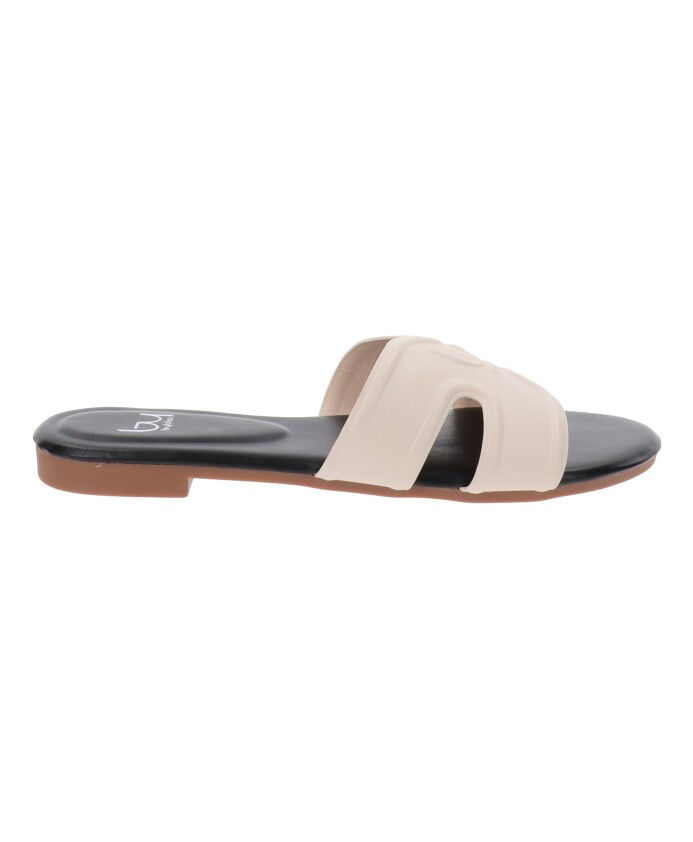 mules-femme-en-similicuir
