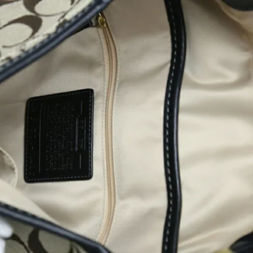 Coach Pre-owned Fabric shoulder-bags Beige Dames