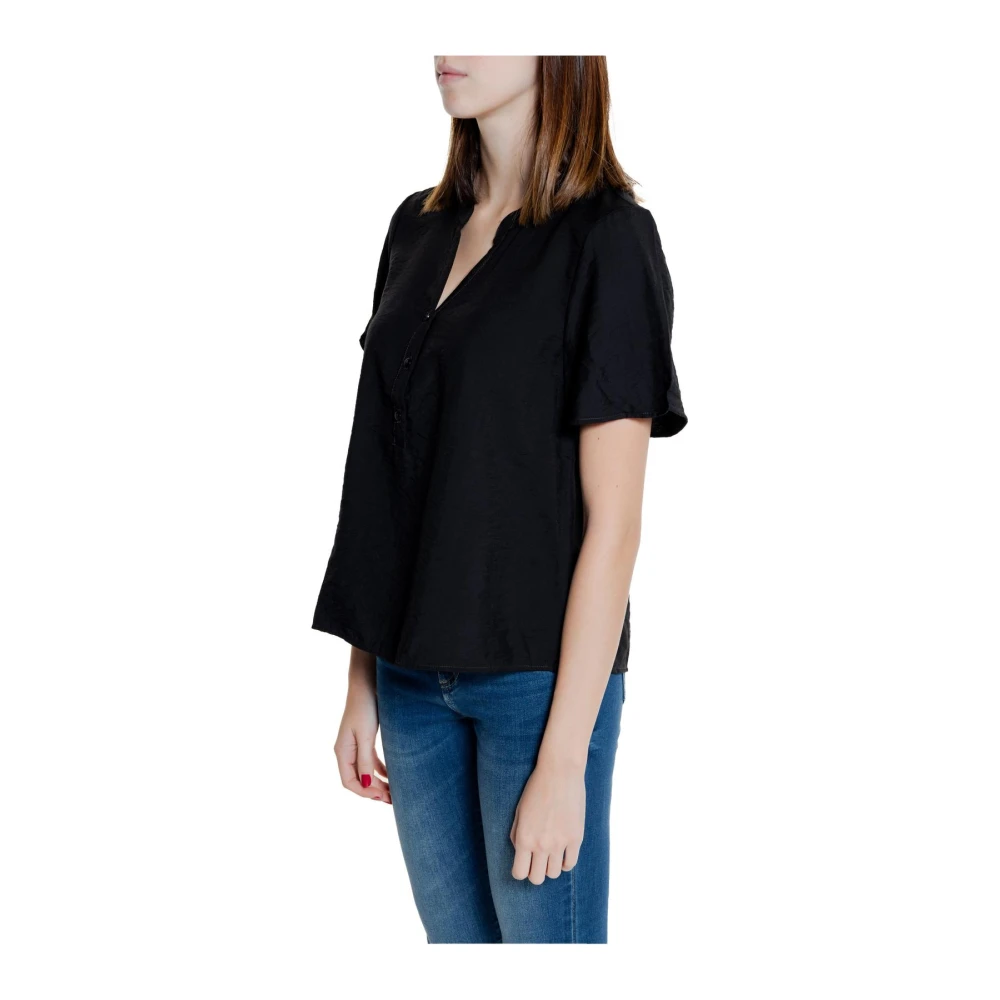 Jacqueline de Yong Zwarte V-hals korte mouw shirt Black Dames