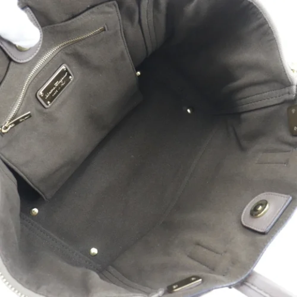 Salvatore Ferragamo Pre-owned Leather shoulder-bags Brown Dames