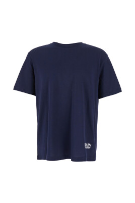 collection-de-t-shirts-et-polos-avec-tampon