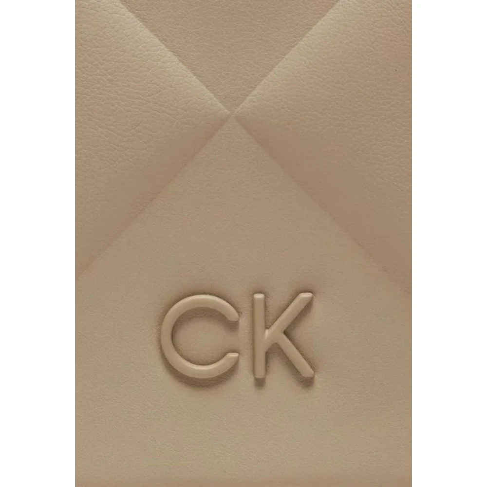 Calvin Klein Gewatteerde schoudertas voor vrouwen Beige Dames