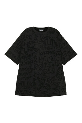 black-t-shirts