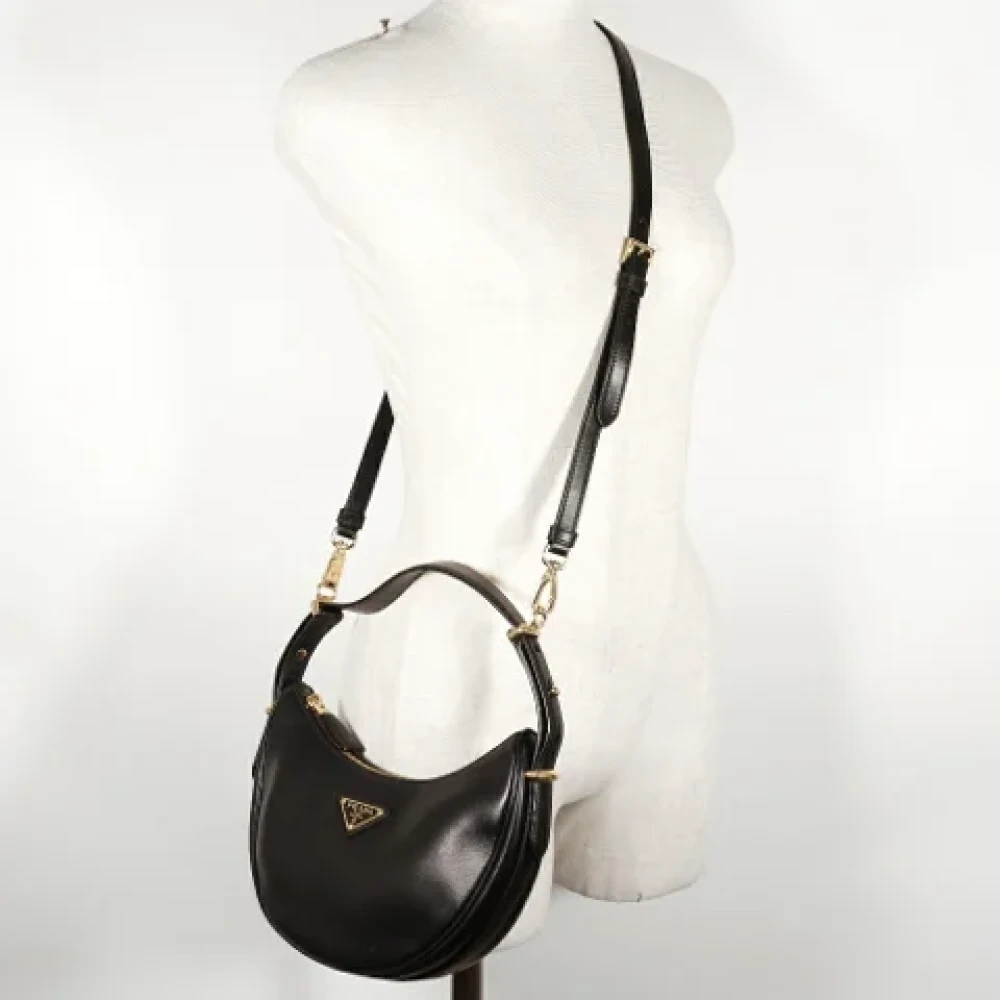 Prada Vintage Pre-owned Leather shoulder-bags Black Dames