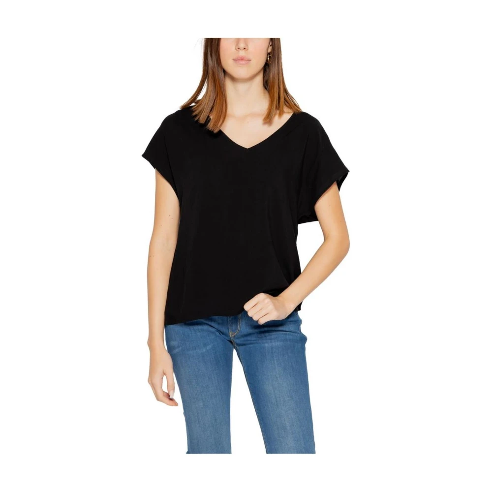 Jacqueline de Yong Zwarte Viscose V-hals T-shirt Black Dames