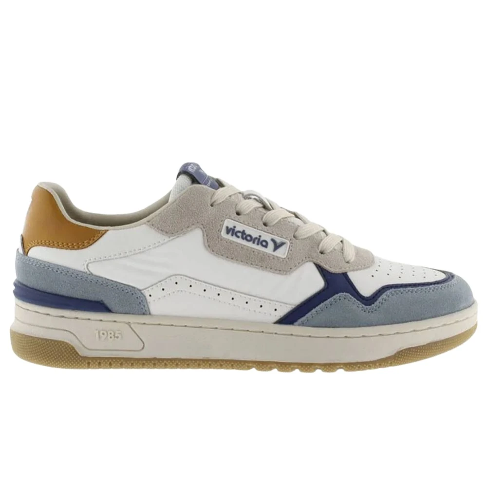 Shoes > Sneakers - - Victoria - Modalova