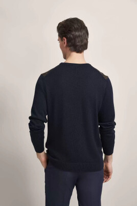 pull-en-tricot-homme-avec-motif-diamant
