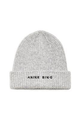 bonnet-gris-en-tricot-cotele