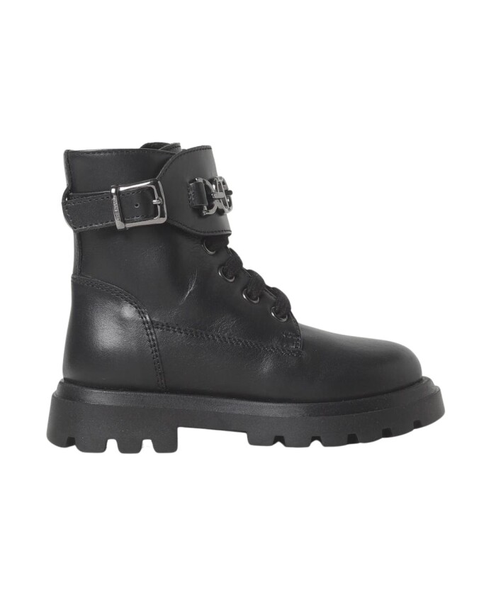 bottines-noires-en-cuir-avec-boucle