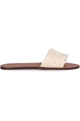 sandales-plates-en-crochet-tricote