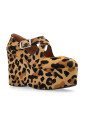schoenen-met-hakken-kruislings