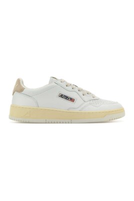 white-leather-medalist-sneakers
