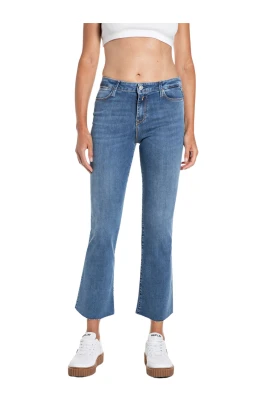 WB516 Cropped Jeans