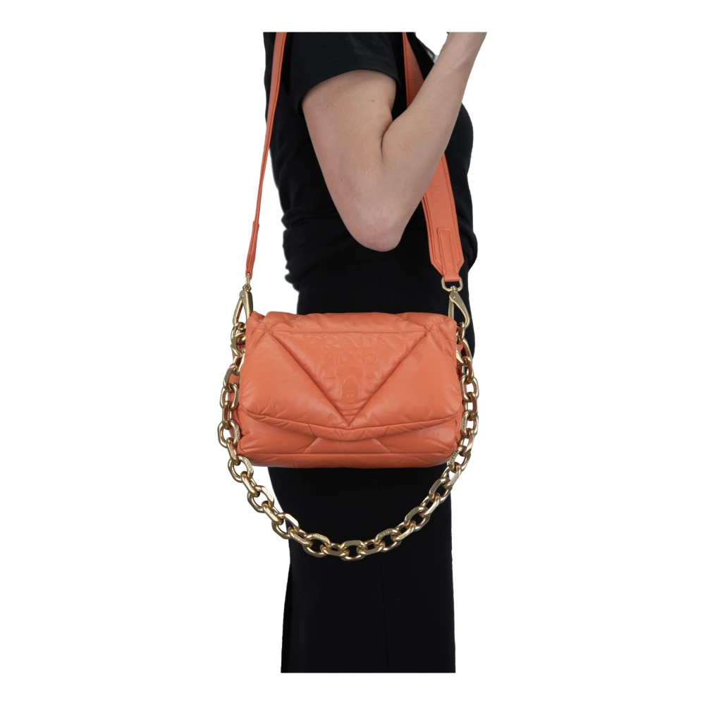 Prada Gewatteerde leren schoudertas magneetknoop Orange Dames