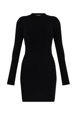 robe-courte-ajustee