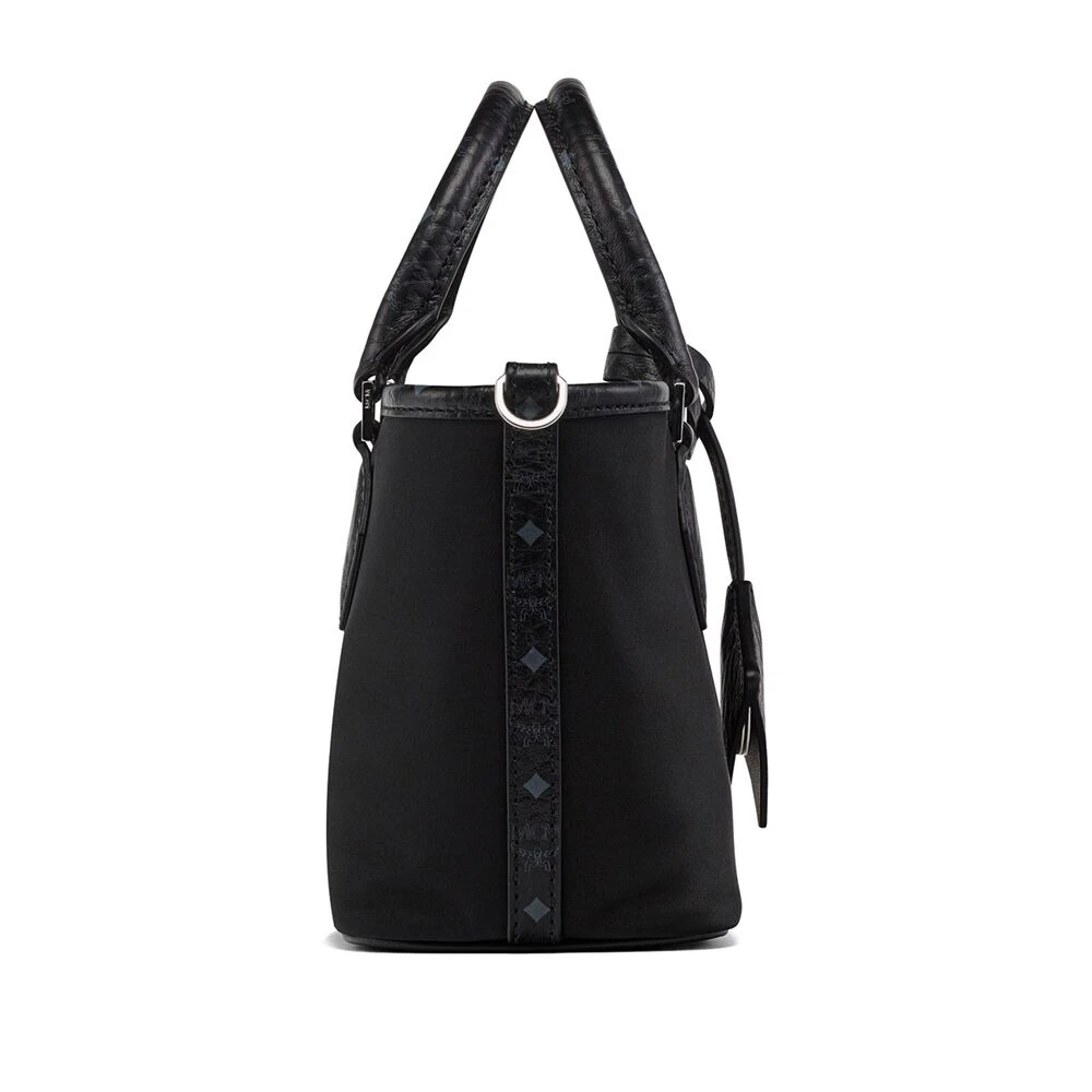 MCM Schoudertassen Black Dames
