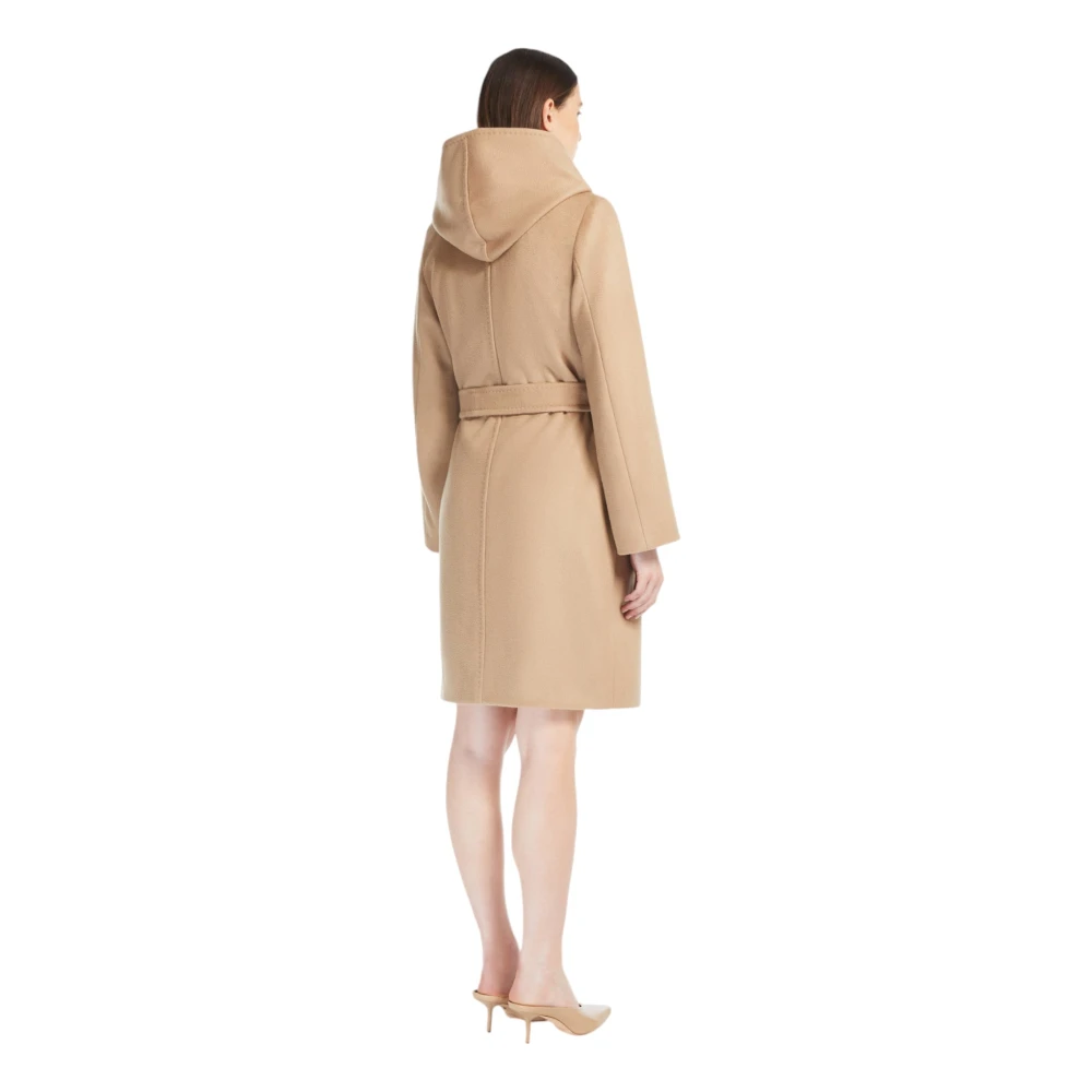 Max Mara Beige Wollen Jas met Brede Capuchon Beige Dames