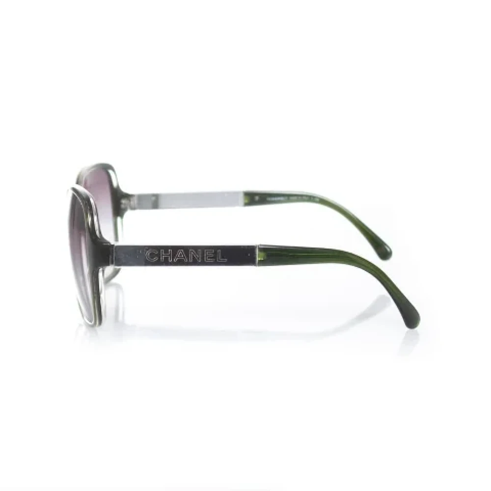 Chanel Vintage Pre-owned Plastic sunglasses Green Dames