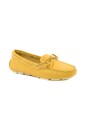 mocassin-en-cuir-jaune-avec-detail