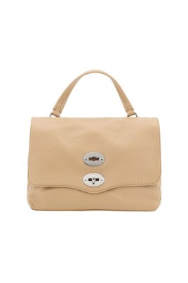 calfskin-daily-shoulder-bag