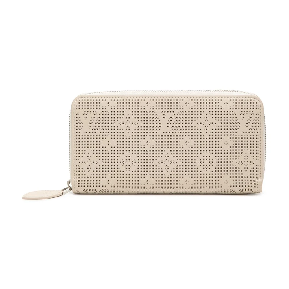 Louis Vuitton Vintage Women's Beige Pre-Owned Leather Zip Wallet