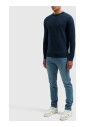 slim-fit-jeans