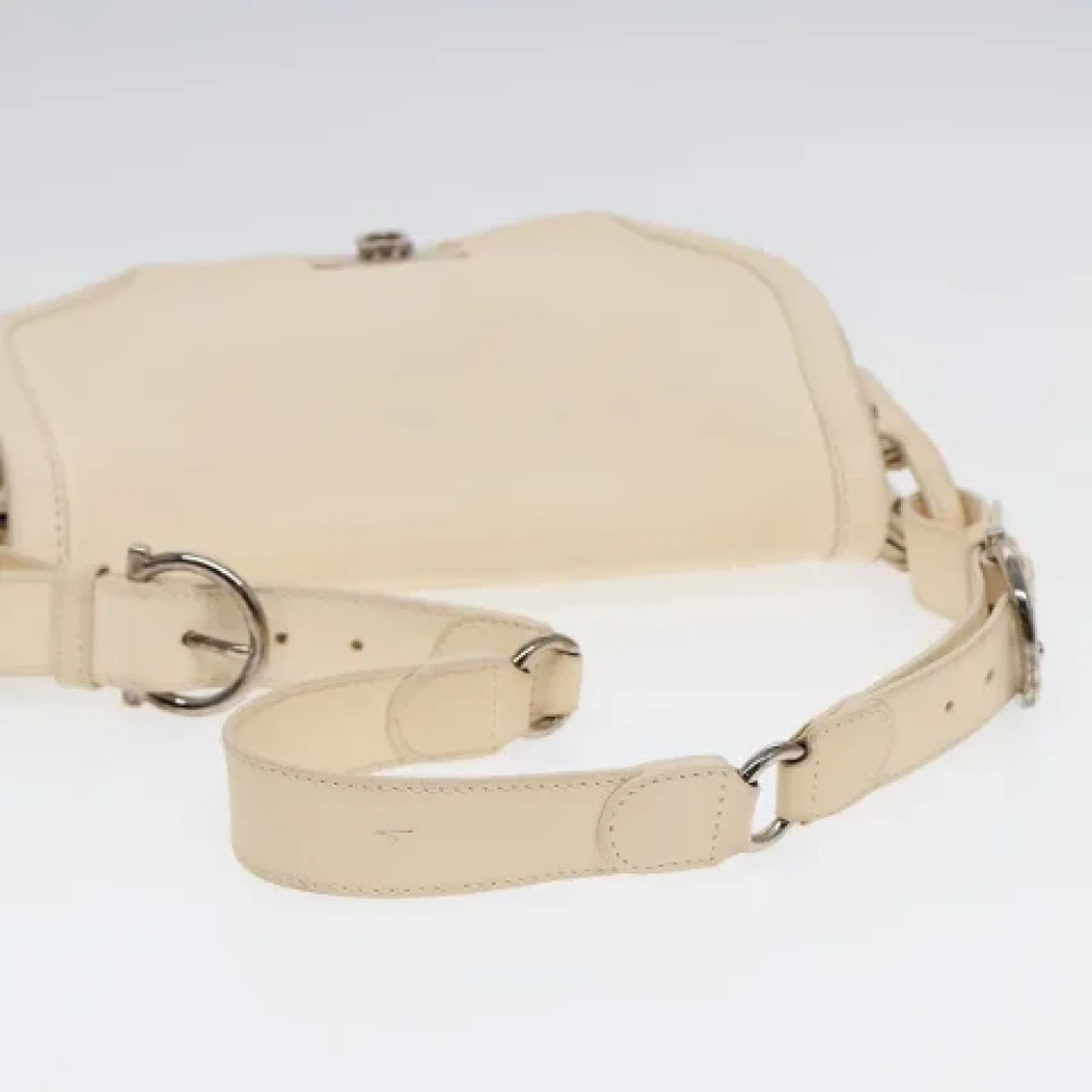 Salvatore Ferragamo Pre-owned Leather shoulder-bags Beige Dames